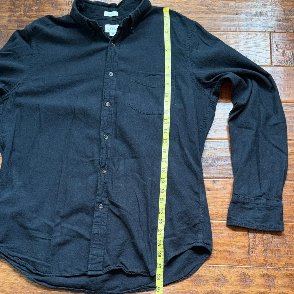 J. Crew Classic Brushed Twill Button Down Shirt, Size Medium